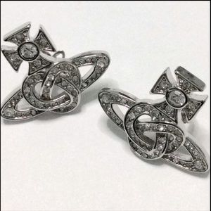 Sold out Westwood Silver Crystal stud earrings
